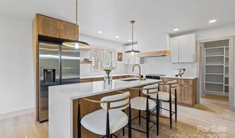 3937 Tamerlane Dr, Charlotte, NC 28205