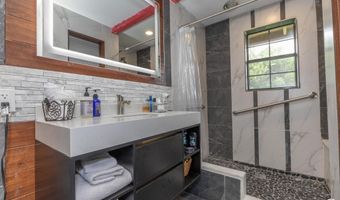 183 CR 4309, De Kalb, TX 75559