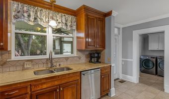 857 Prospect St, Shreveport, LA 71104