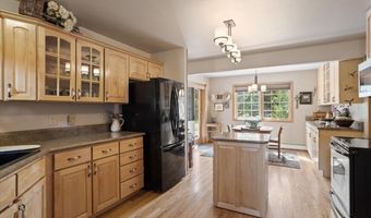 23 BROKEN BRIDGE Rd, Centennial, WY 82055