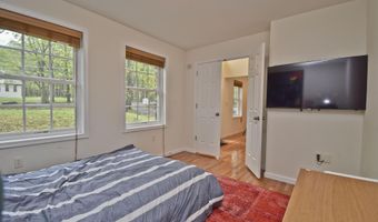 72 Chickadee Ln, Albrightsville, PA 18210