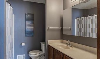 8372 Lower 138th Ct, Apple Valley, MN 55124