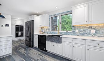 48 WRIGHT Ln, Jamestown, RI 02835