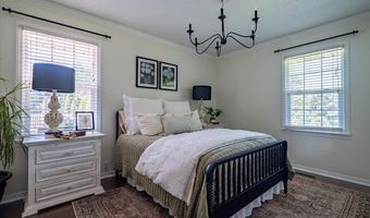 348 McGraw Cir, Anderson, AL 35610