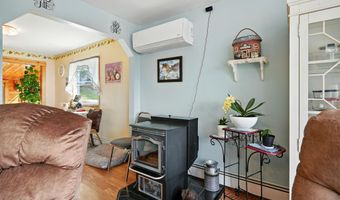821 China Rd, Albion, ME 04910