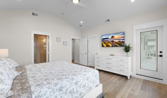 18 Mea Ln, Beach Haven, NJ 08008