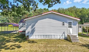 24 Silver Pond Dr, Apple Creek, OH 44606