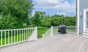 75 Wood St, Bristol, RI 02809