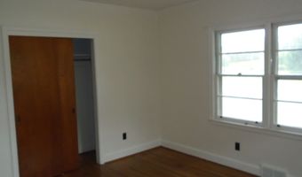 122 Houston, Barnesville, GA 30204