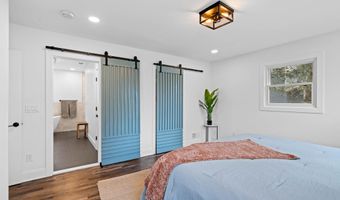 9817 FERNWOOD Rd, Bethesda, MD 20817