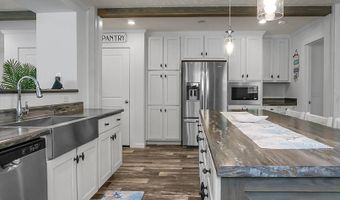 274 Rae Ln, Bonneau, SC 29431