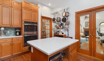 55 Hunter Ave, Newport, RI 02840