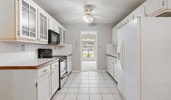 101 BERMUDA LAKE Dr, Alabaster, AL 35007