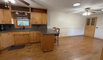 201 4th St, Armstrong, IA 50514