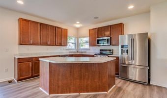 253 Village Creek Dr Dr, Ballwin, MO 63021