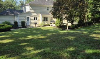 11 Lyon Rd, Middletown, NJ 07748