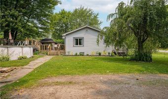 9658 Oakland St, Angola, NY 14006