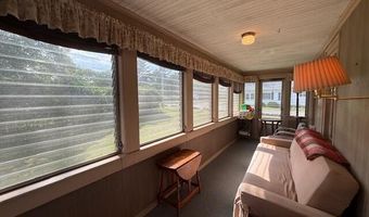 10 Palm St, Baileyville, ME 04694