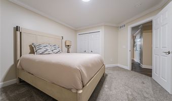 1203 Whispering Shrs, Vermilion, OH 44089