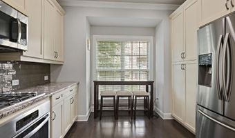 1097 Township Sq, Alpharetta, GA 30022