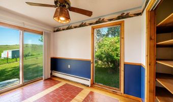 28 S Rail Rd, Banner, WY 82832