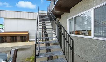 808 W 29th Pl, Anchorage, AK 99503