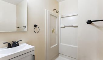 8366 GLASTONBURY Ct, Annandale, VA 22003