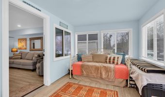 375 E Barnegat Ave, Bayville, NJ 08721