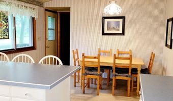 41511 N Country Club Dr, Antioch, IL 60002