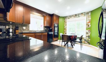 157 Main St, Gouldsboro, PA 18424
