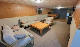 1824 Eisenhower Cir, Aberdeen, SD 57401