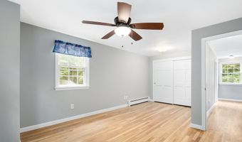 5 Austin Rd, Amherst, NH 03031