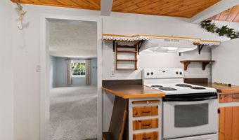 1320 STATE St, Algoma, WI 54201