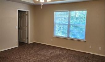 4 Mac Ln, Bella Vista, AR 72714