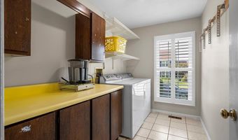 1217 Du Motier Dr, Ballwin, MO 63011