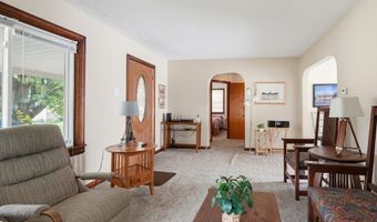 2755 Springfield Lake Dr, Akron, OH 44312