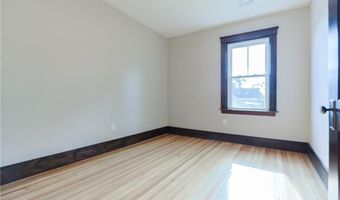 65 Burton St 3, Bristol, RI 02809