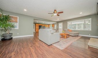 111 Moyne Dr, Abilene, KS 67410