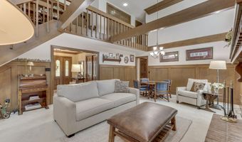1521 Secretariat Ln, Indianapolis, IN 46217