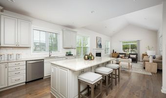 3000 N Spurway Dr, Ann Arbor, MI 48105