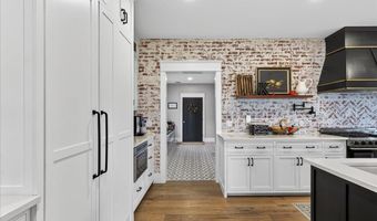 16 Blacks Lndg, Belfast, ME 04915