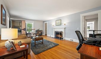 118 Poplar St, Bangor, ME 04401