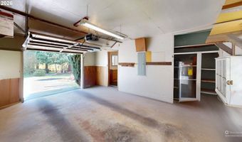 925 7TH St, Brookings, OR 97415