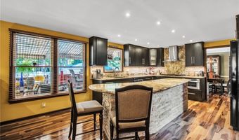 7 Shalamar Ct, Amherst, NY 14068
