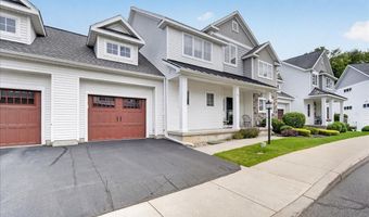 29 Mulberry Dr, Albany, NY 12205