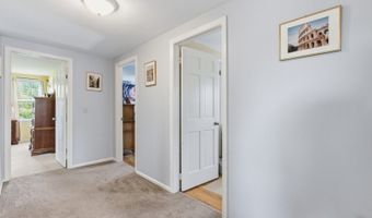 8 Sunshine Dr, Alexandria Twp., NJ 08867
