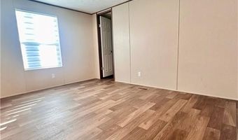 232 S Oak St, Austin, IN 47102