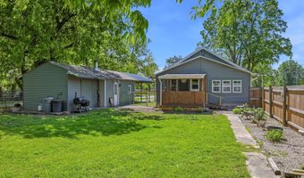 335 E Cofield St, Aurora, MO 65605