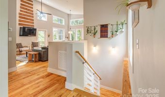 42 Salola St, Asheville, NC 28806