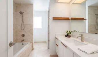 99-237 Lalani St, Aiea, HI 96701